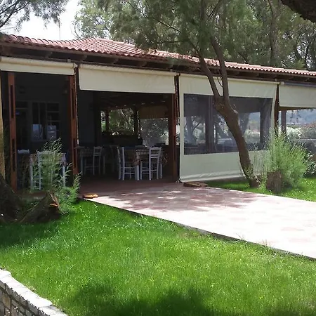 Aparthotel Leonidas