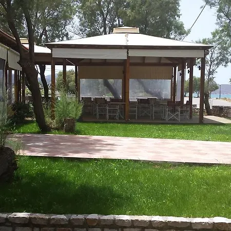 Aparthotel Leonidas