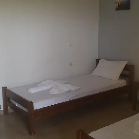 Aparthotel Leonidas