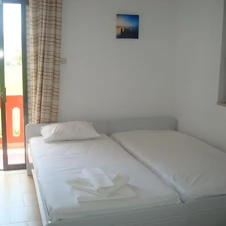 Leonidas Aparthotel Kissamos